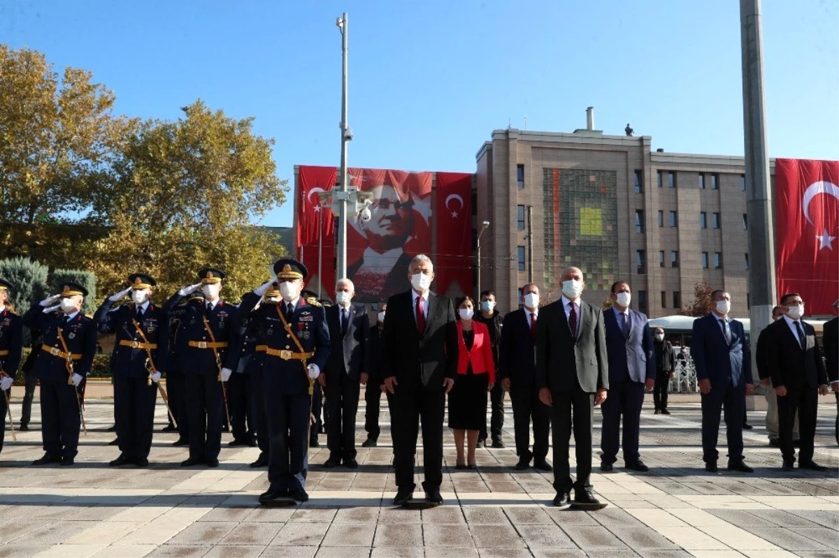 29 Ekim Cumhuriyet Bayramı Eskişehir\'de de törenle kutlandı