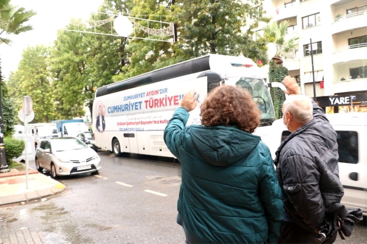Aydın\'da Cumhuriyet Otobüsü, 29 Ekim\'i renklendirdi