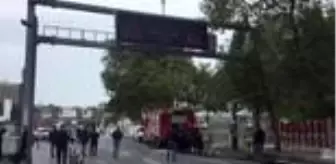 Beşiktaş'ta yer altı elektrik hattında yangın çıktı