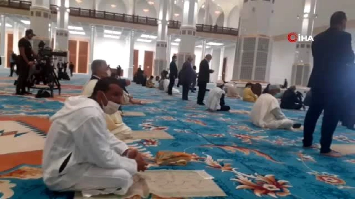 Dünyanın üçüncü büyük camisi olan Cezayir Ulu Cami açıldı