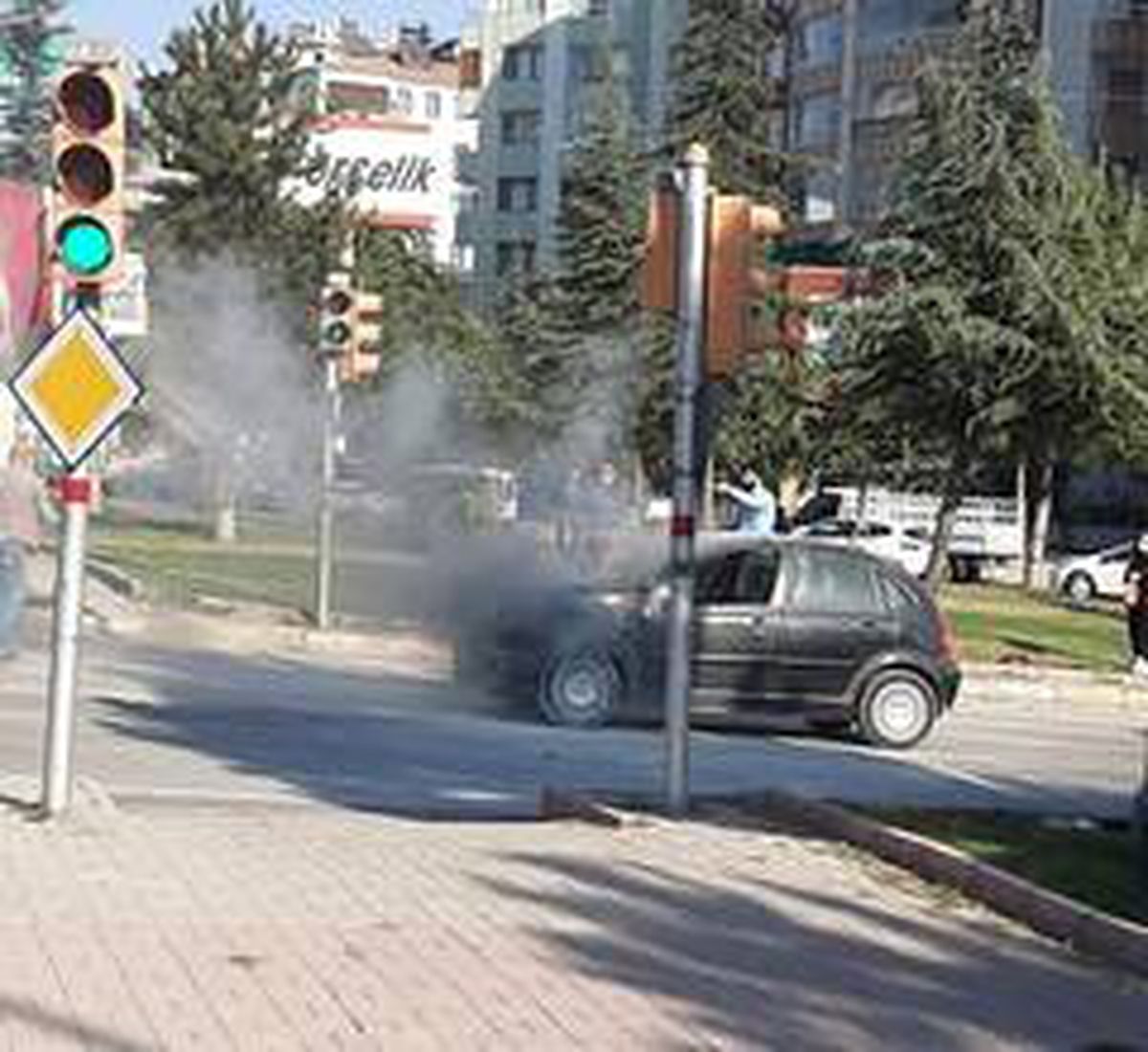 Elazığ\'da araç yangını