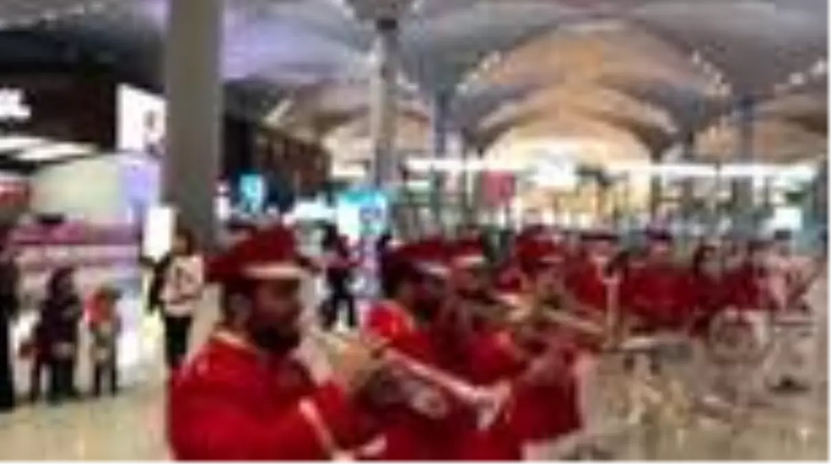 İstanbul Havalimanı 2. yaşını ve Cumhuriyet Bayramı\'nı birlikte kutluyor