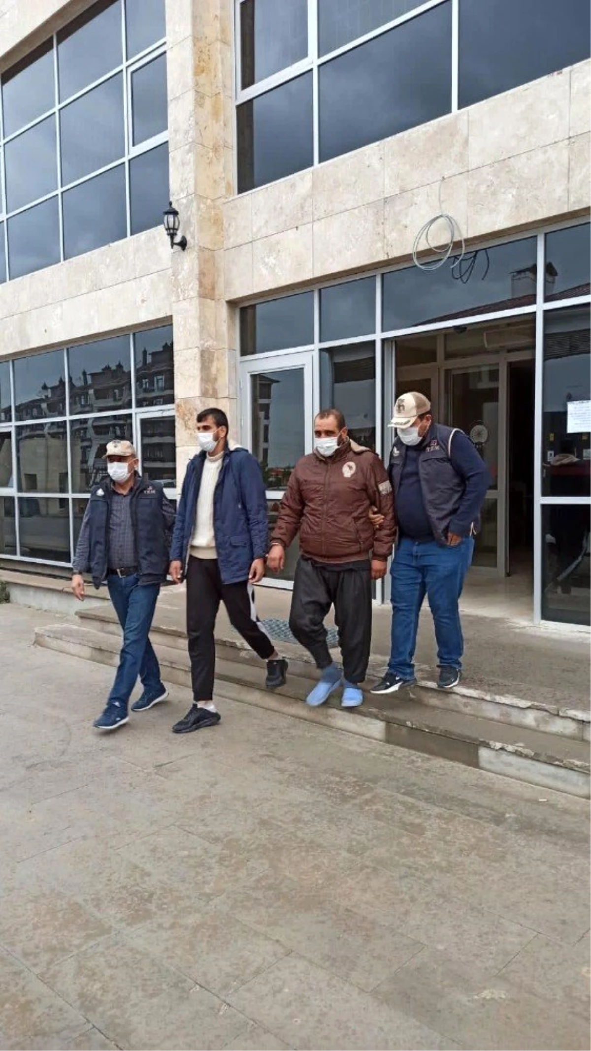 Kütahya\'da DAEŞ terör örgütüne yönelik operasyonda 4 kişi yakalandı