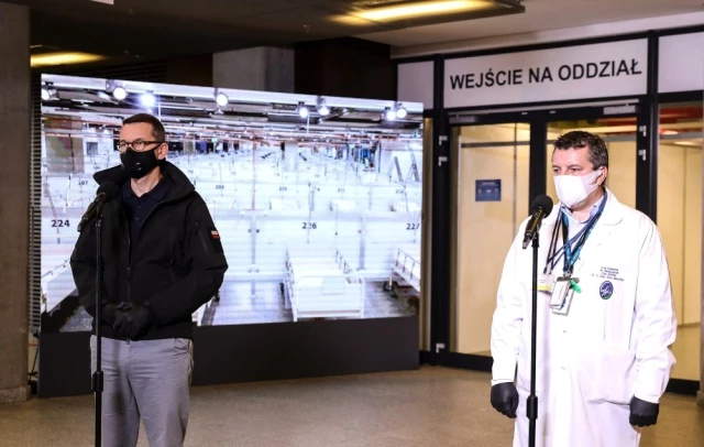 Son dakika haberi | - Polonya'da Covid-19 hastaları için yapılan ilk sahra hastanesi faaliyete geçti- Polonya Başbakanı Morawiecki: Devleti en kötü senaryoya...