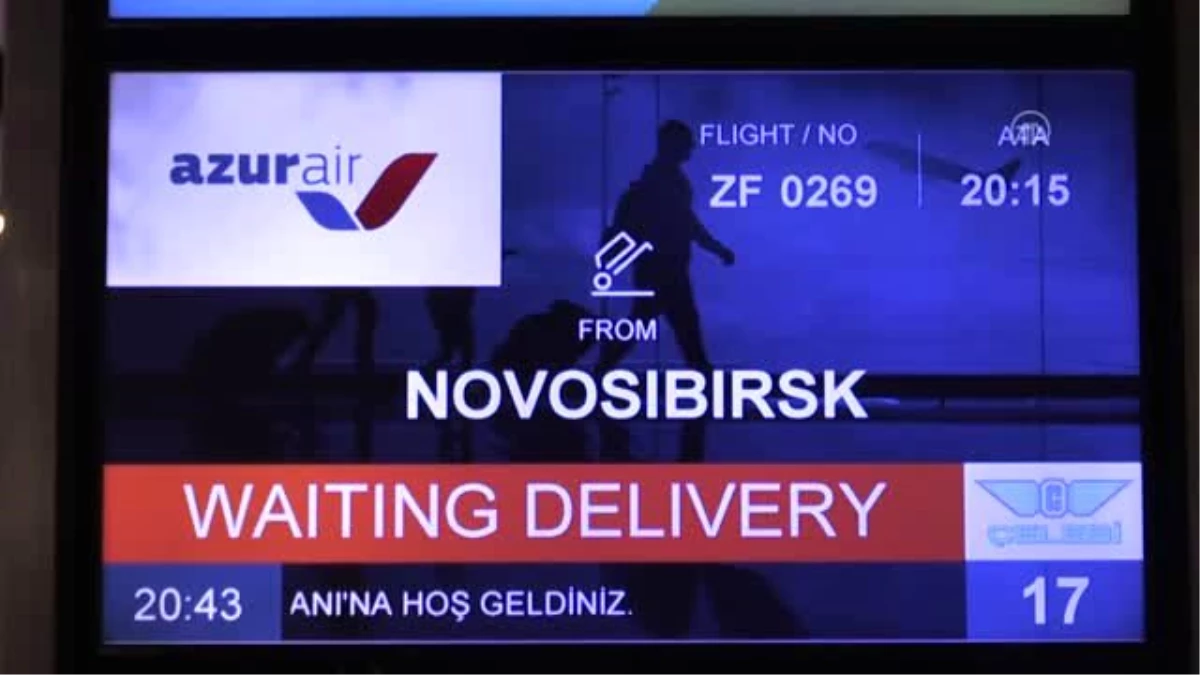 Rus Azur Havayolları\'nın Novosibirsk-İstanbul charter seferleri başladı