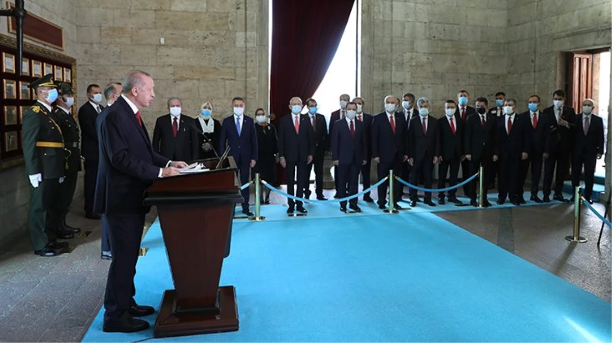 Son Dakika: Devlet erkanı Atatürk\'ün huzurunda! İşte Erdoğan\'ın Anıtkabir Özel Defteri\'ne yazdığı mesaj