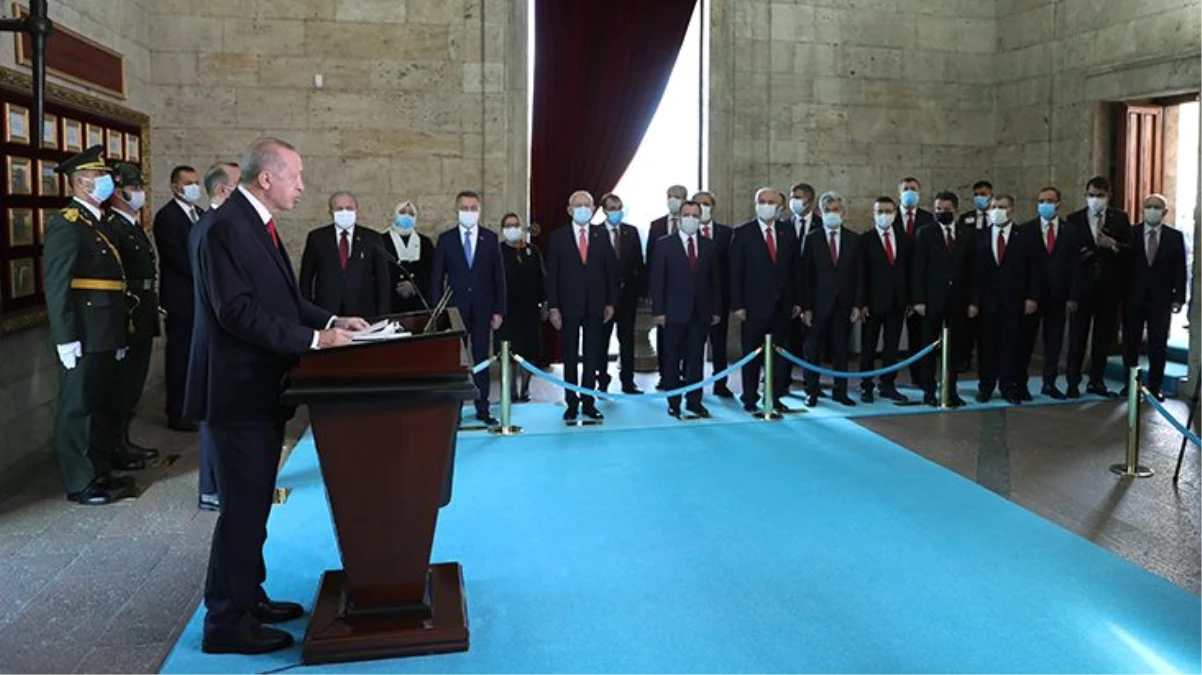 Son Dakika: Devlet erkanı Atatürk'ün huzurunda! İşte Erdoğan'ın Anıtkabir Özel Defteri'ne yazdığı mesaj