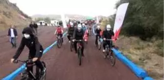 Türkiye'nin en uzun bisiklet yolunda pedallar 29 Ekim için çevrildi