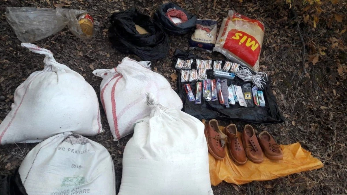 PKK\'lı teröristlerce araziye gizlenmiş malzemeler imha edildi