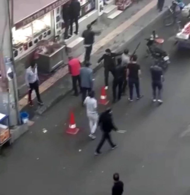 - Diyarbakır'da alacak verecek tartışması meydan kavgasına dönüştü: 2 yaralı