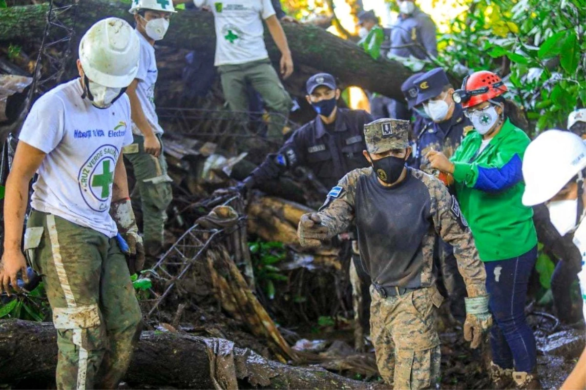 Son dakika haber | - El Salvador\'da heyelan: 7 ölü, 35 kayıp