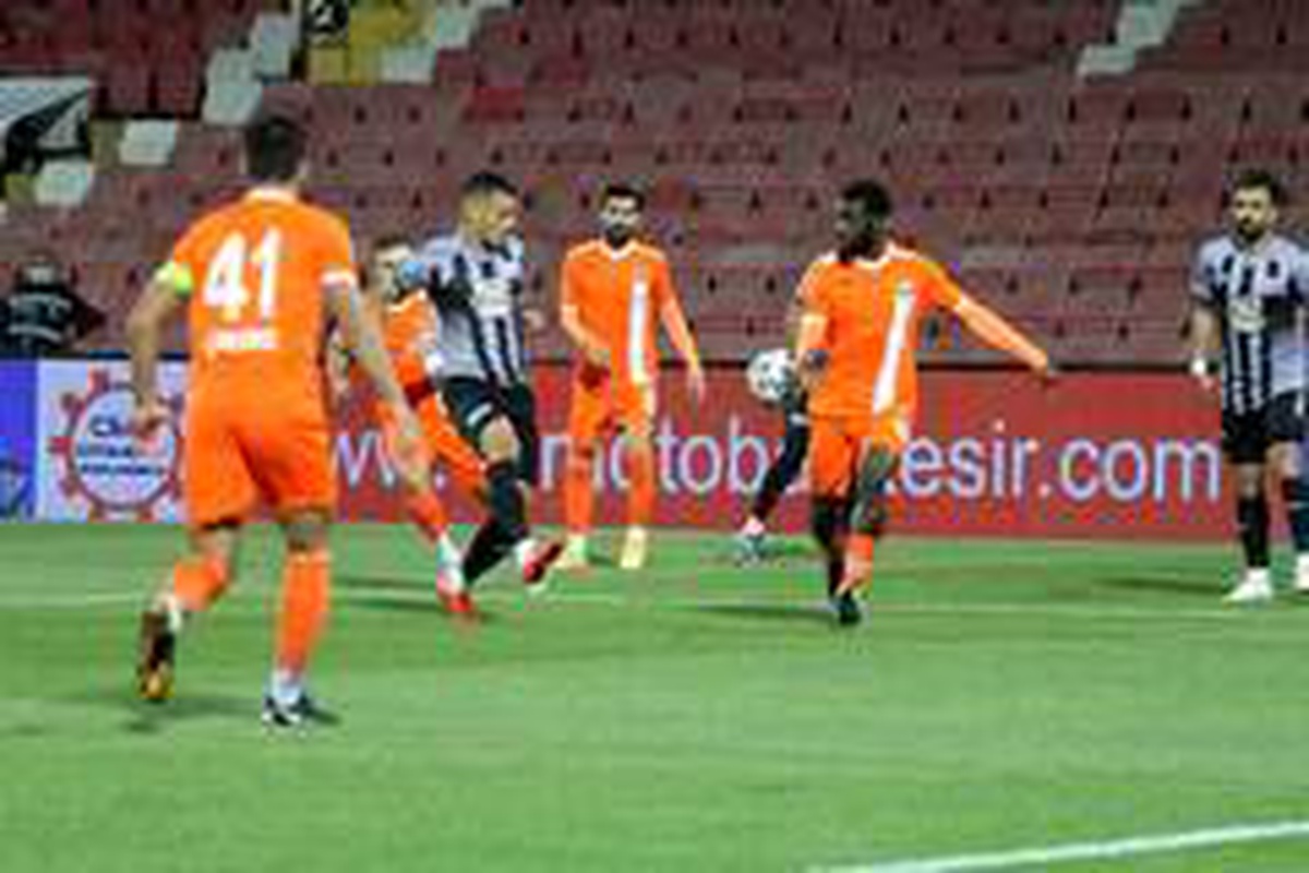 TFF 1. Lig: Balıkesirspor: 0 Adanaspor: 2 (İlk yarı)