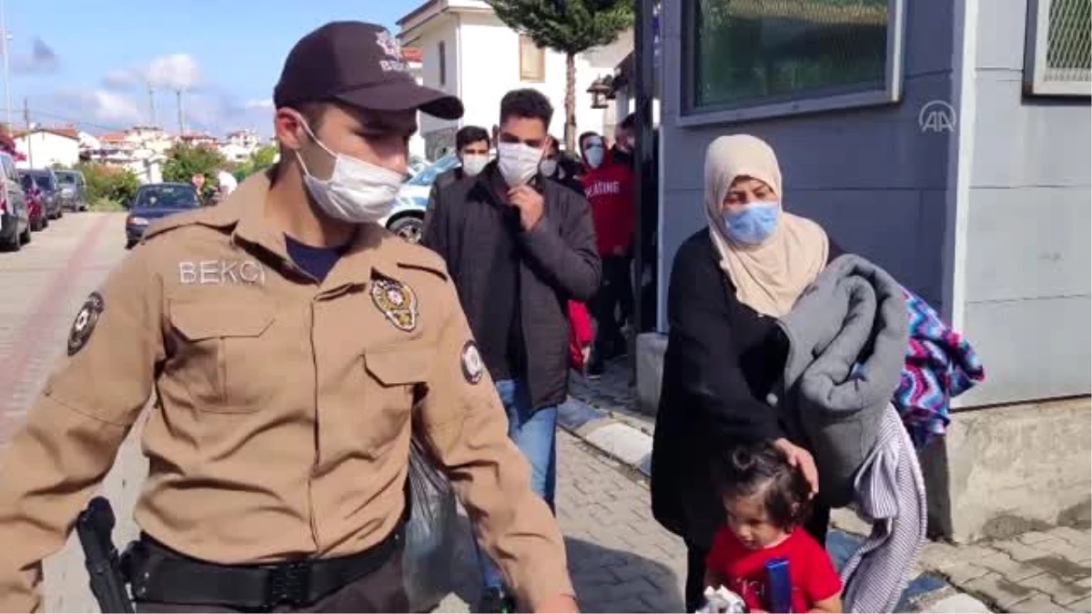 Türk kara sularına itilen 21 sığınmacı kurtarıldı