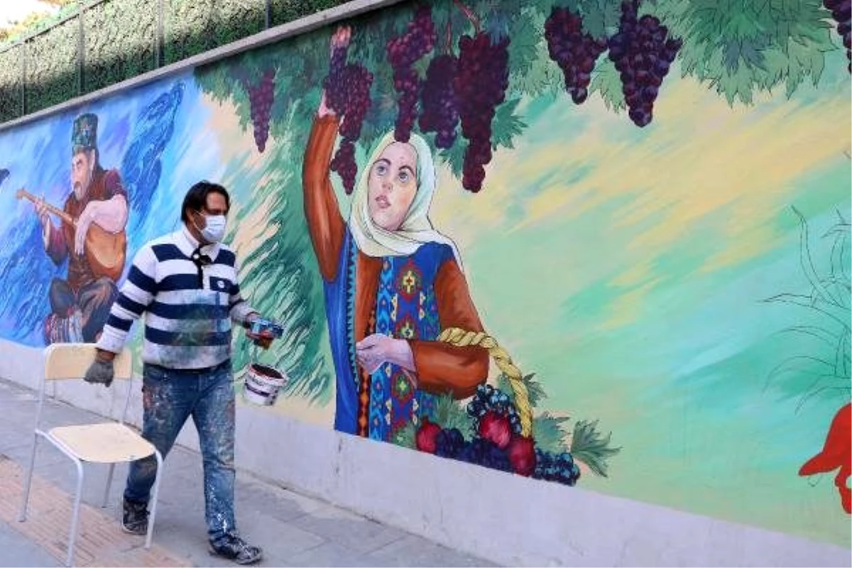 İranlı ressam, Hakkari duvarlarını klasik minyatürle süslüyor