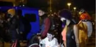 Kolombiya'da sosyal mesafeli 'cadılar bayramı' kutlaması