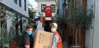 Kuşadası Belediyesi'nden İzmir'e gıda yardımı