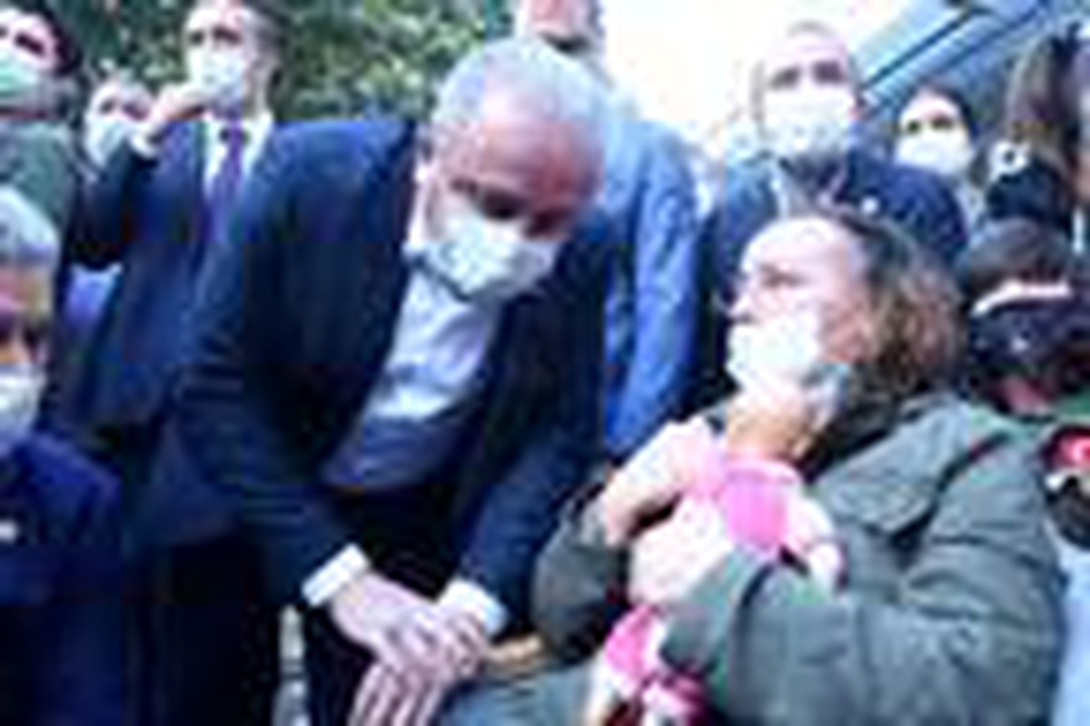 Meclis Başkanı Şentop, 4 kızı enkaz altındaki Nilay Yücel\'i ziyaret etti
