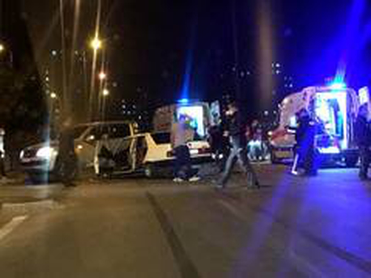 Otomobil ile ticari araç çarpıştı: 10 yaralı