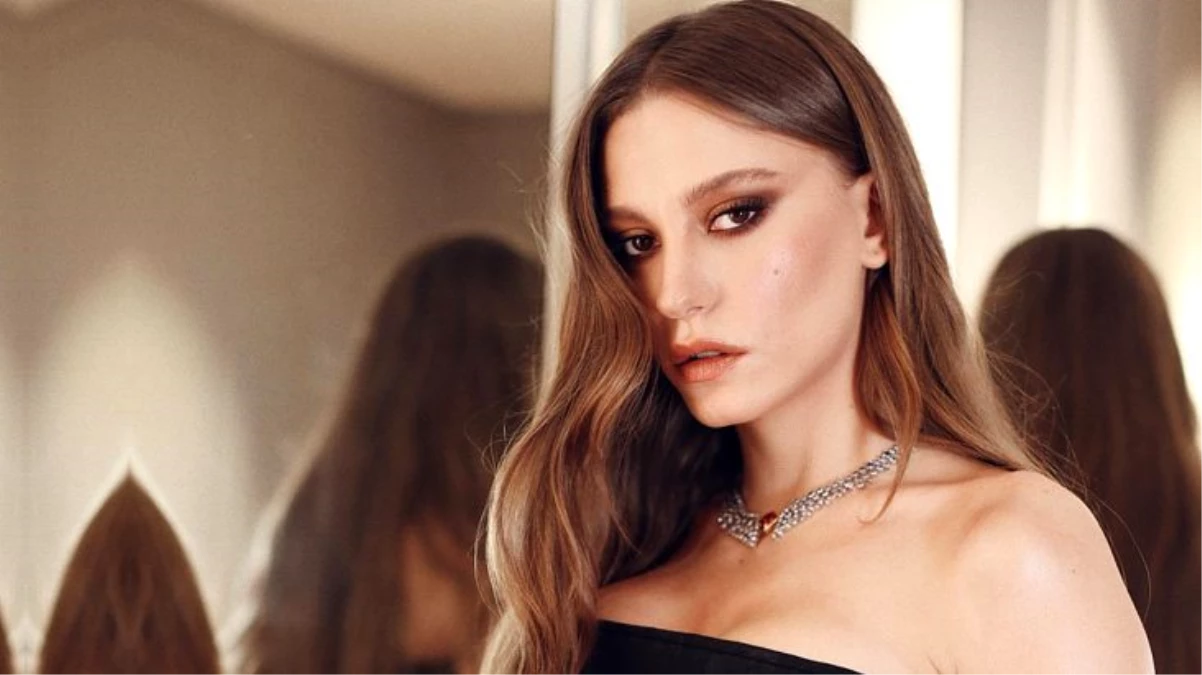 Serenay Sarıkaya, annesiyle İzmir\'den dönerken depreme yakalandı