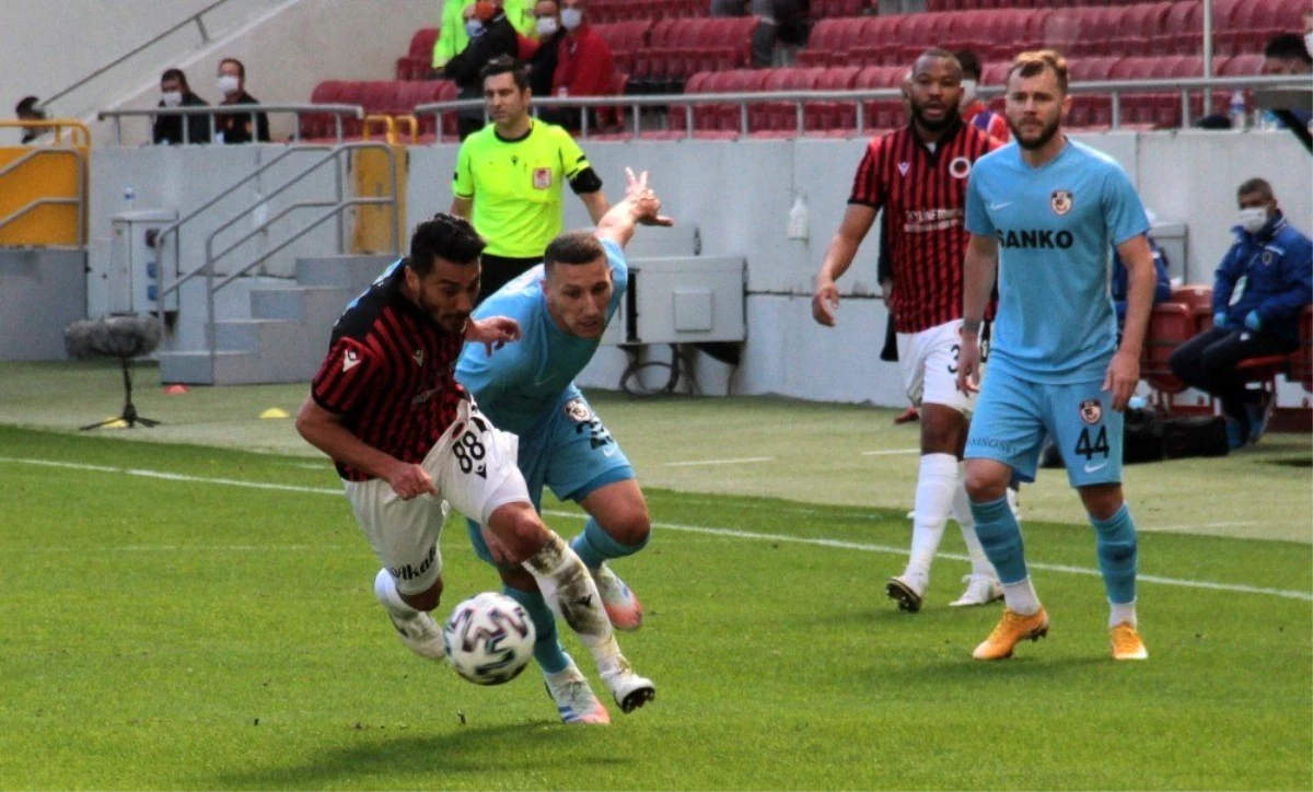 Süper Lig: Gençlerbirliği: 0 Gaziantep FK: 1 (İlk yarı)