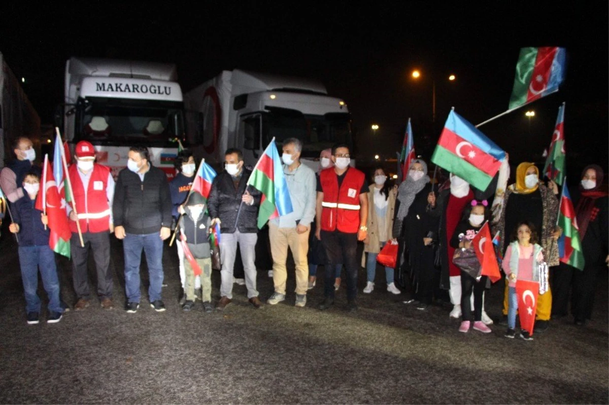 Türkiye\'den Azerbaycan\'a 11 tır yardım