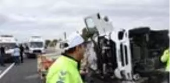 Son dakika: 3 aracın karıştığı zincirleme kaza: 4 yaralı