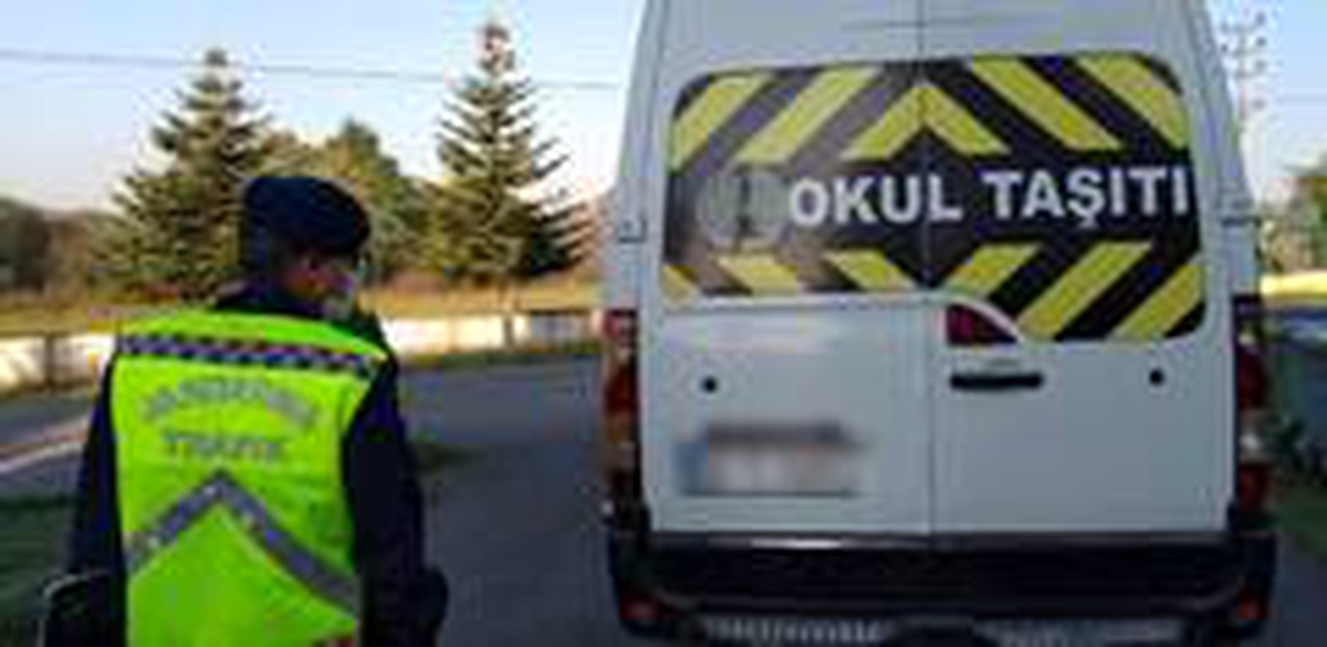 Bayburt şehir merkezinde öğrenci taşıyan okul servisi ücretlerine yüzde 10 zam yapıldı