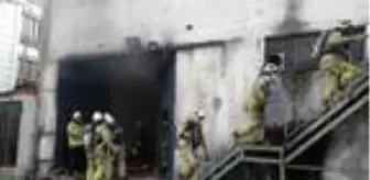 Esenyurt'ta mobilya atölyesinde yangın