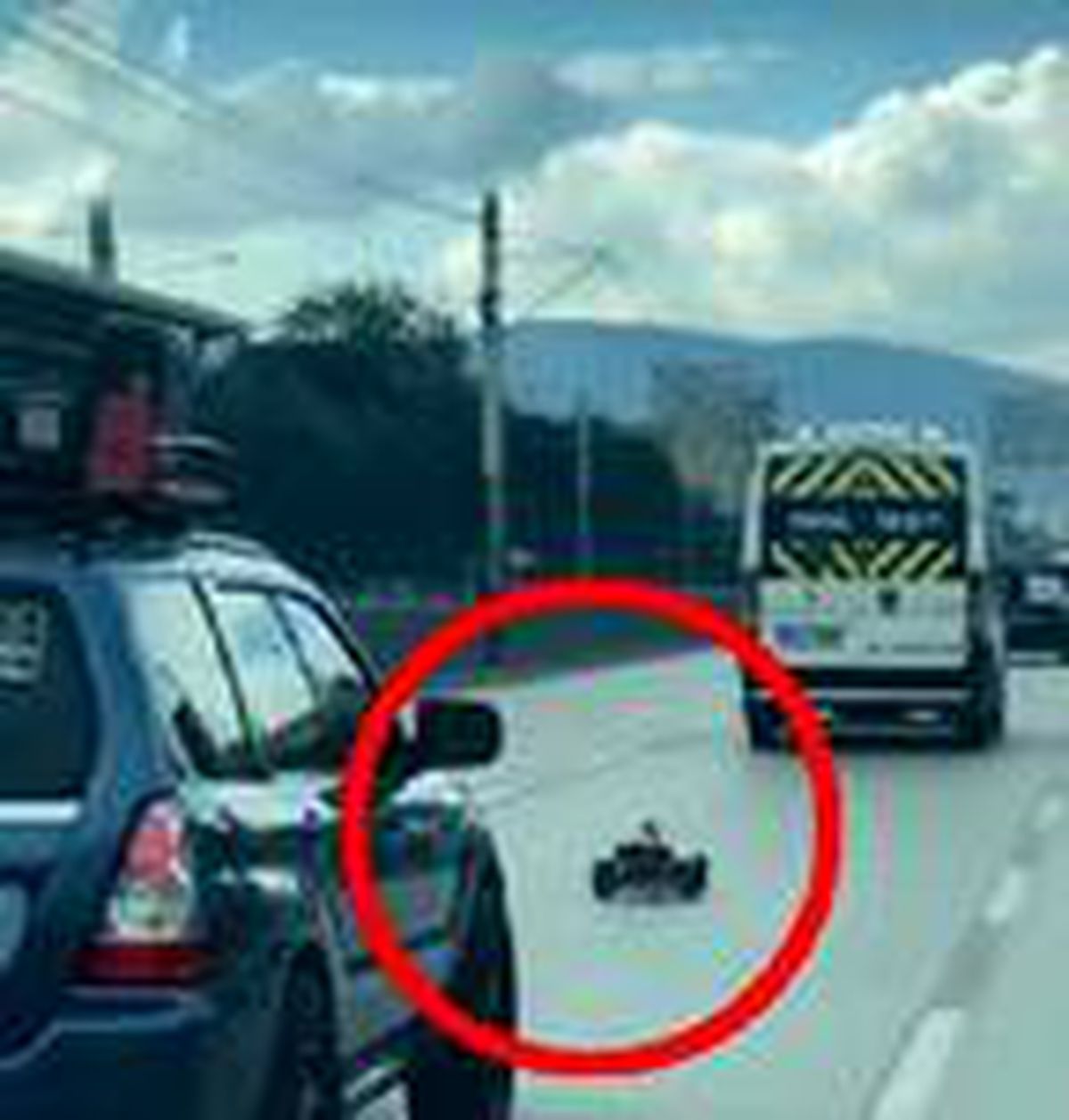 Eşi istedi diye 14 bin liralık oyuncakla trafiğe çıktı, ehliyetine el konulup gözaltına alındı