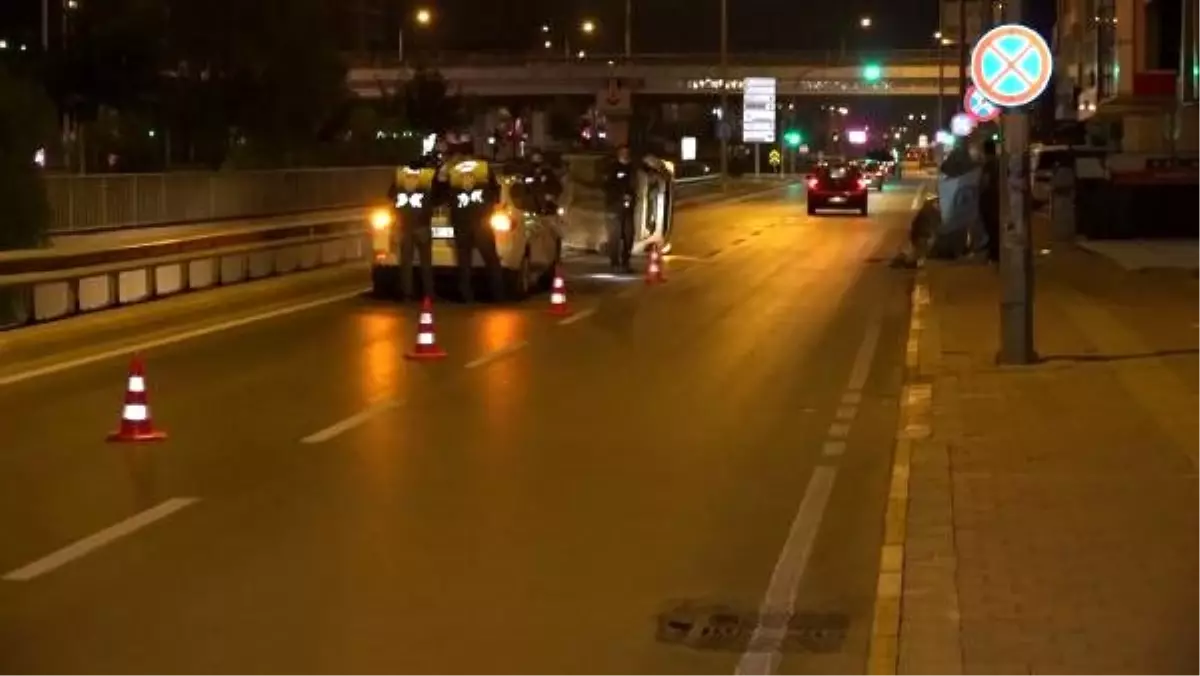 Konteynere çarpıp devrilen otomobilin sürücüsü alkollü çıktı