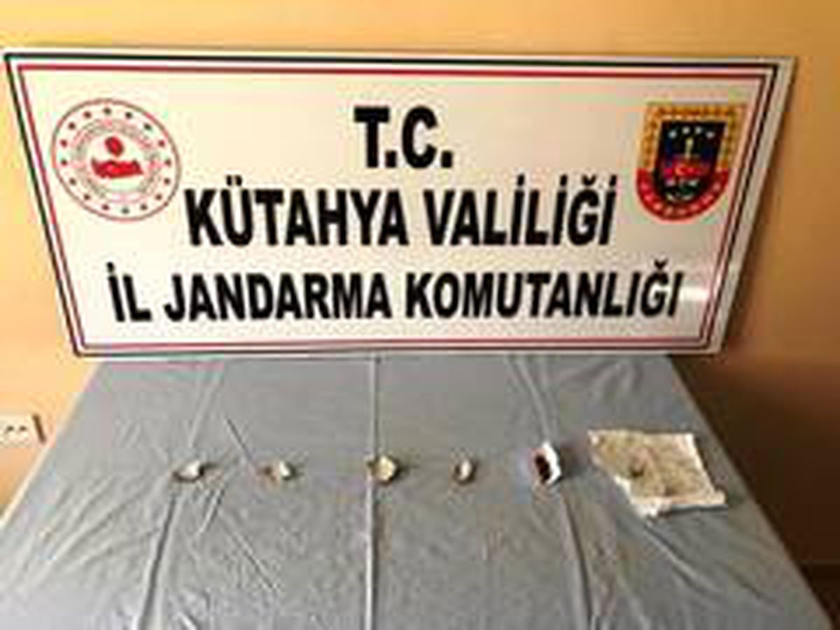 Kütahya\'da iki kişinin üzerinde uyuşturucu ele geçirildi