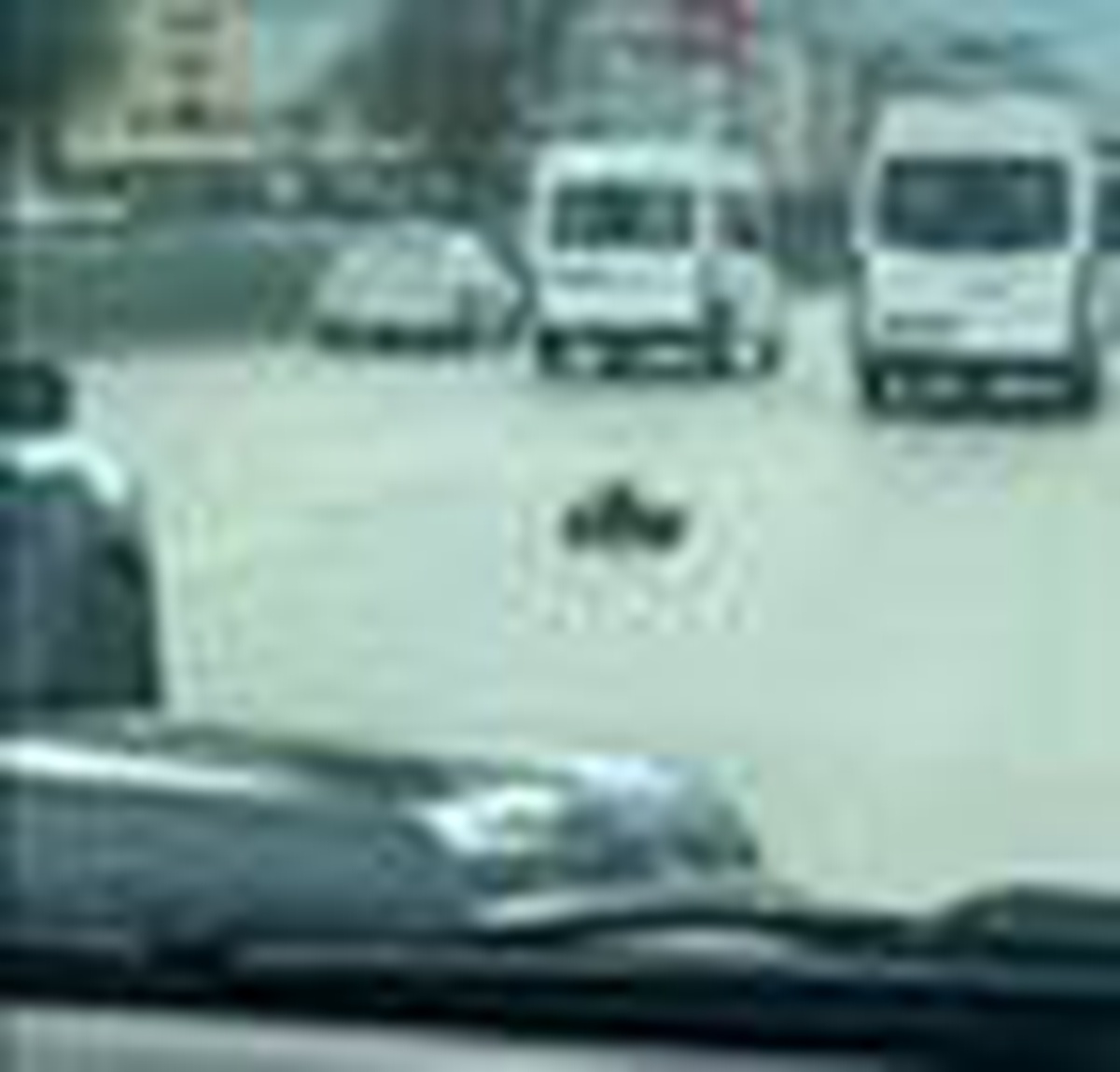Oyuncak arabasıyla trafiği tehlikeye düşüren sürücüye ağır ceza