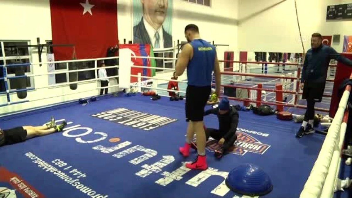 Türkiye ve Azerbaycan boks milli takımlarının kampına Romanya da katıldı
