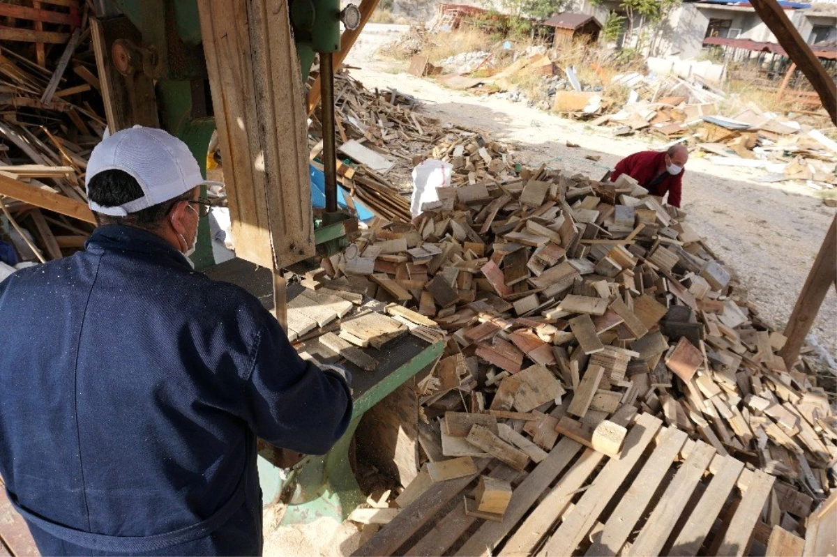 Beypazarı Belediyesi\'nden vatandaşlara kışlık odun yardımı