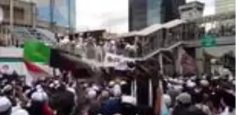 Son dakika haberi... Endonezya'da Fransa Cumhurbaşkanı Macron'un İslam karşıtı açıklamaları protesto edildi (3)