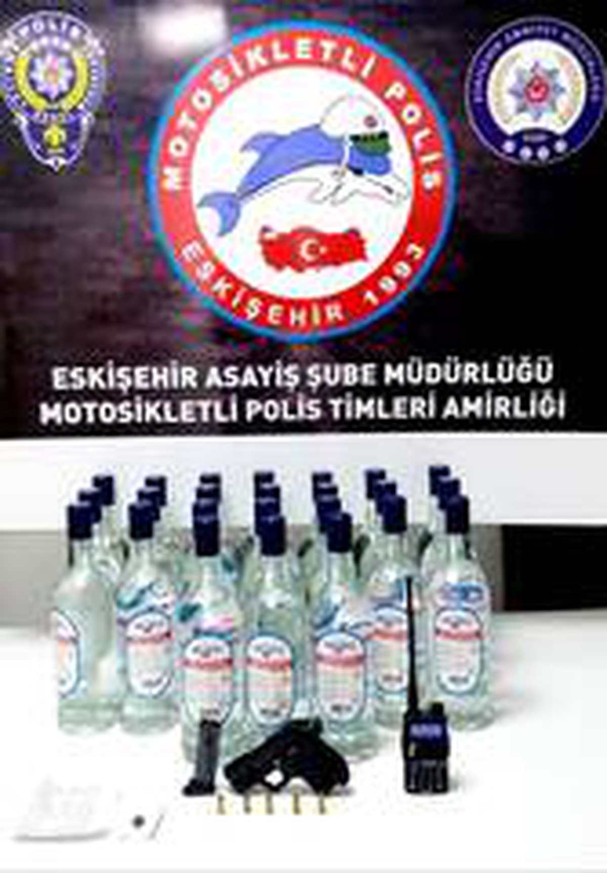 Polisin \'dur\' ihtarına uymayan şahsın aracında kaçak alkol, uyuşturucu madde ve silah bulundu