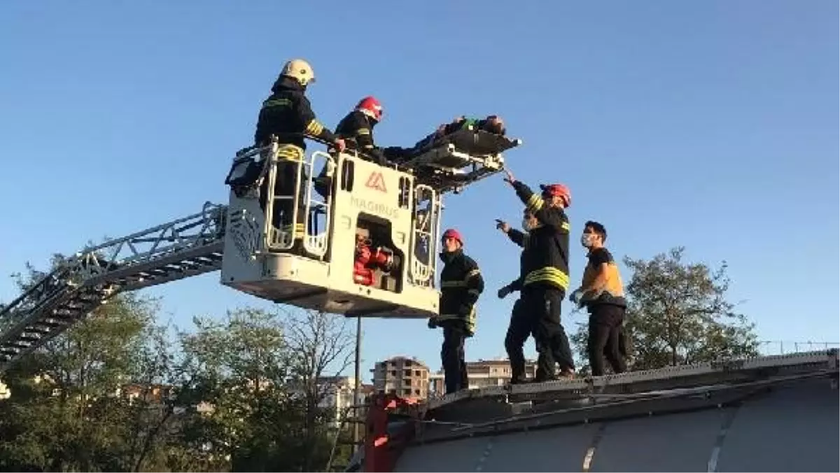 Tankerin kapağını açınca kokudan etkilenen sürücü baygınlık geçirdi