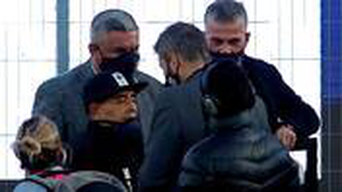 Arjantin\'in efsane futbolcusu Diego Maradona hastaneye kaldırıldı
