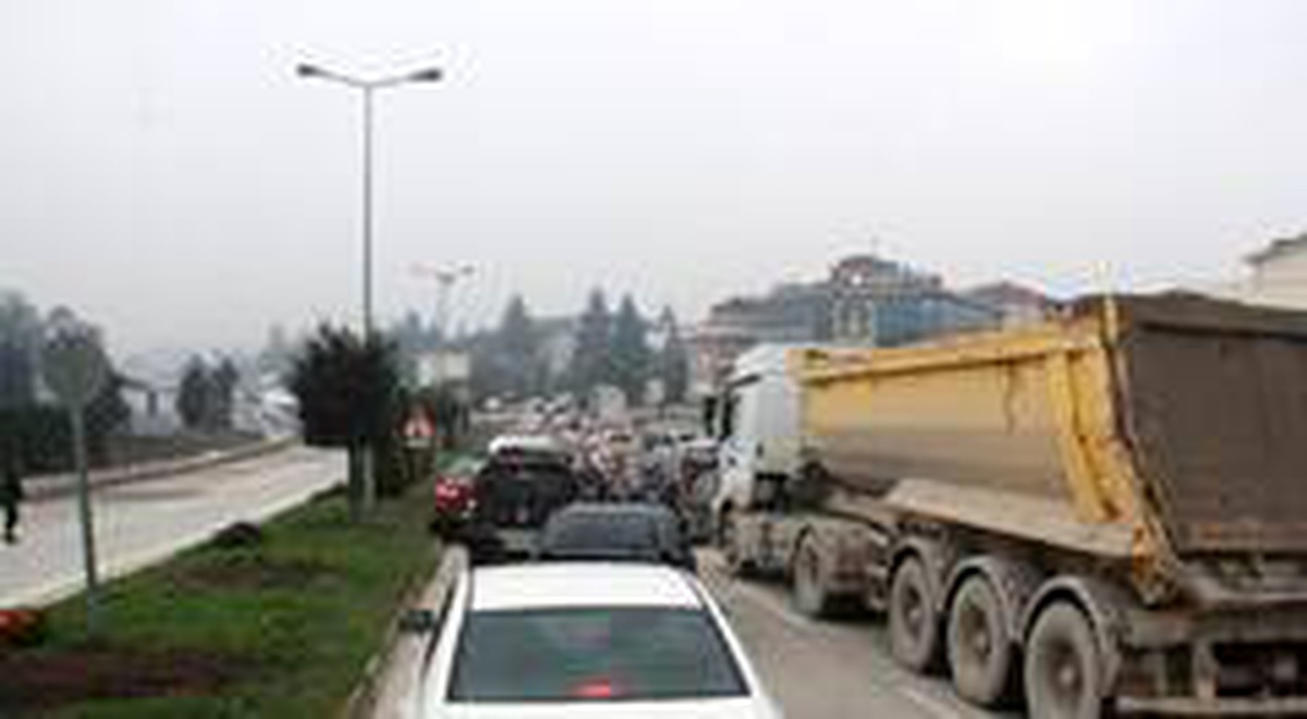 Asfalt çalışması güzergah değişikliğine neden oldu