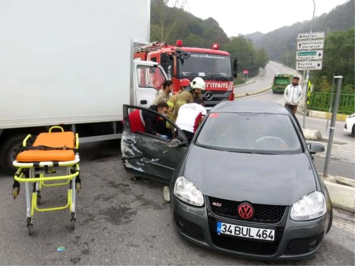 Son dakika haber! Beykoz\'da kaza; yaralı sürücüyü itfaiye kurtardı