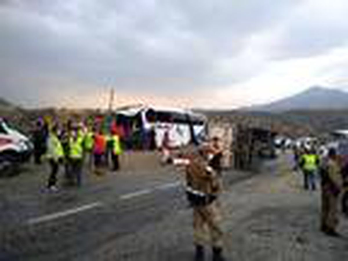 Son dakika haber! Bitlis\'te yolcu otobüsü ile TIR çarpıştı: 2 ölü, 12 yaralı