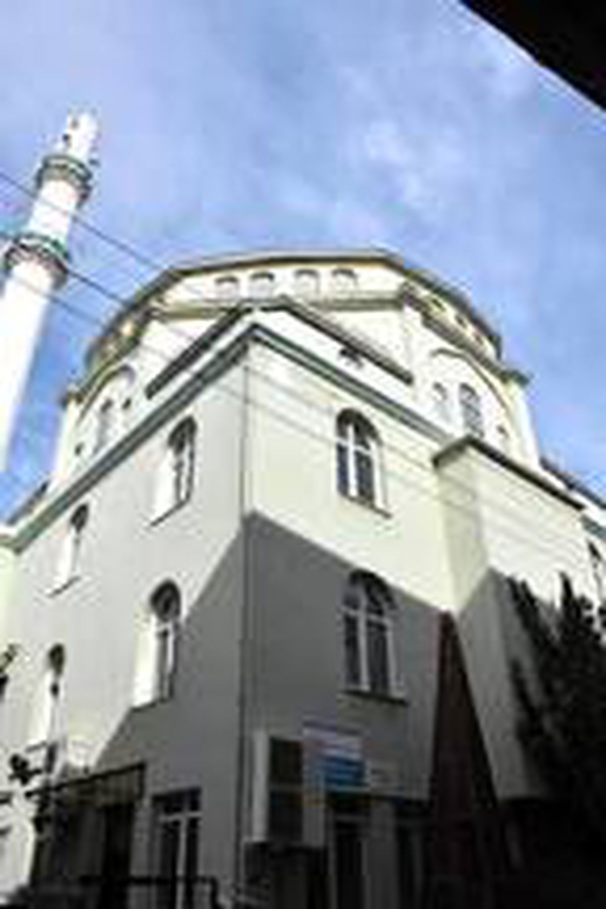 Depremde Caminin minaresi hasar gördü