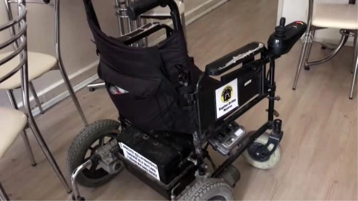 Engelli kadının tekerlekli sandalyesinin şarj aleti çalındı - ESKİŞEHİR