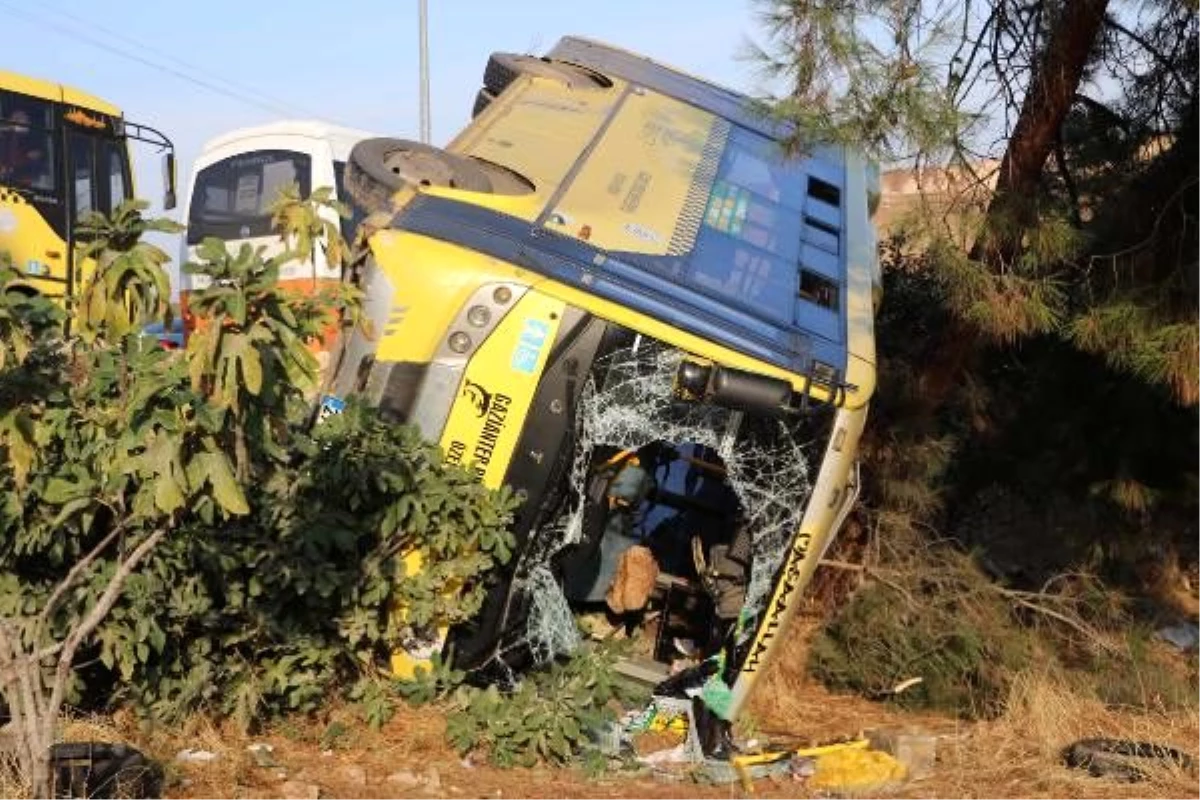 Gaziantep\'te yolcu minibüsü devrildi: 14 yaralı