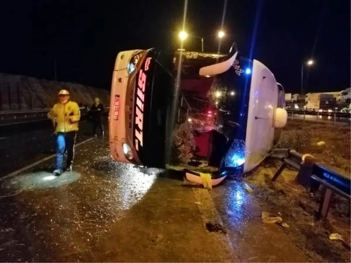 Kahramanmaraş\'ta yolcu otobüsü devrildi: 12 yaralı