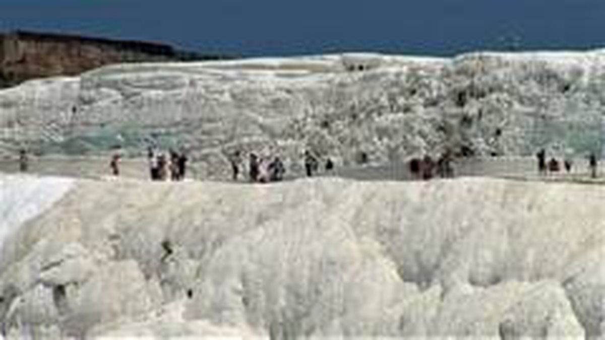 Koronavirüs Pamukkale\'yi vurdu