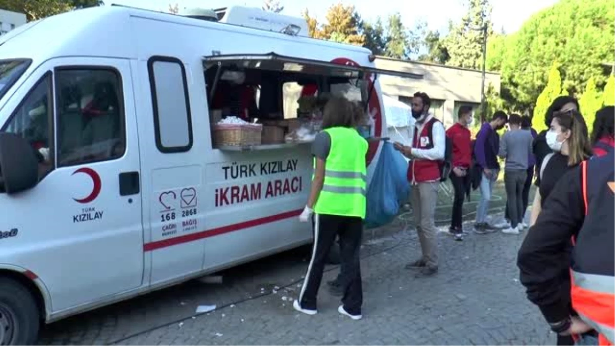 Türk Kızılay depremzedelerin hizmetinde