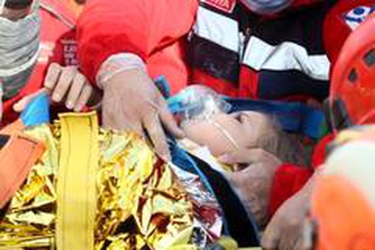 ULUSKON, İzmir depreminin simgesi Ayda bebeğin tüm eğitim masraflarına talip oldu