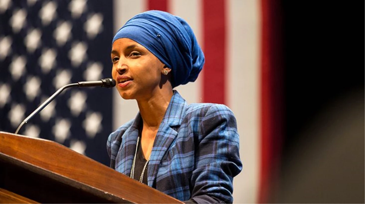 ABD\'nin tarihe geçen ilk kadın Müslüman vekillerinden İlhan Omar, yeniden Temsilciler Meclisi\'ne seçildi