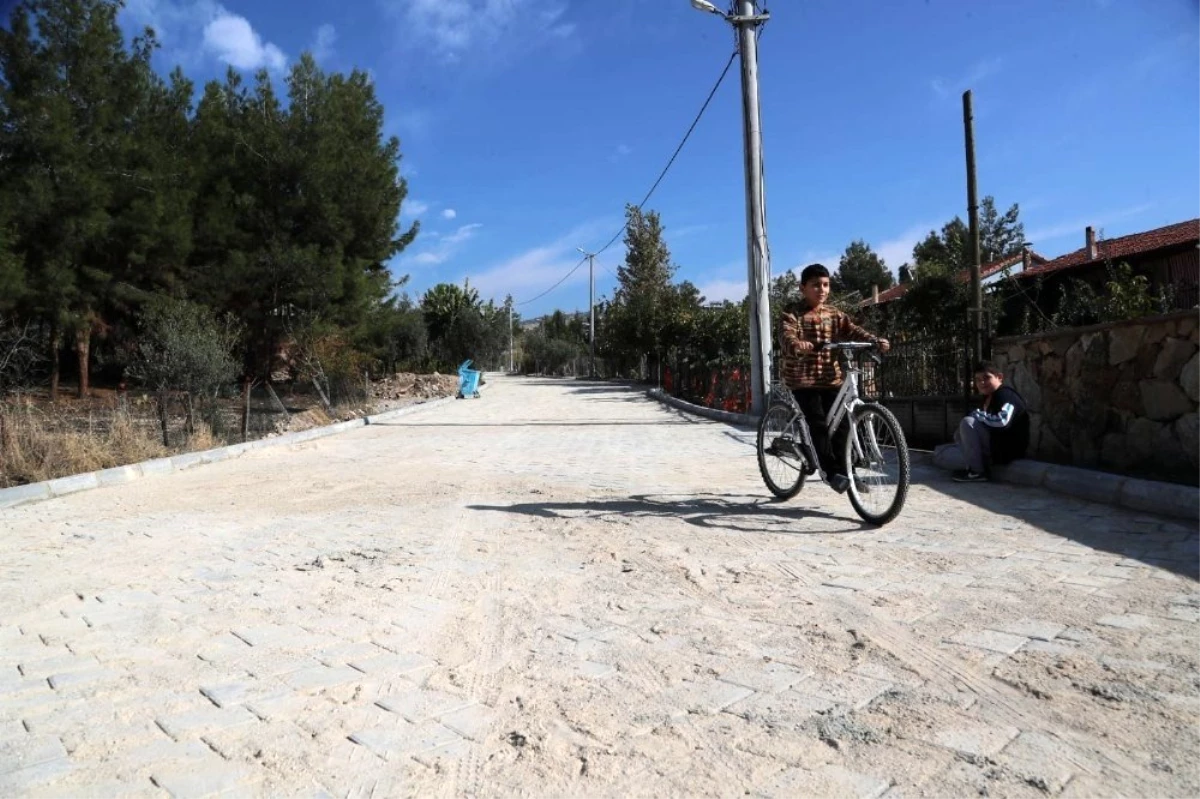 Pamukkale ilçesinde cadde ve sokaklarda güzelleştirme çalışmaları devam ediyor